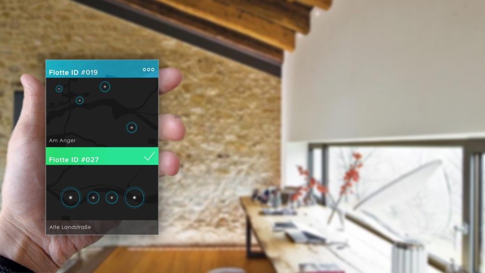 Die circon-App auf einem Smartphone: die Flotte vom Feldrand aus steuern