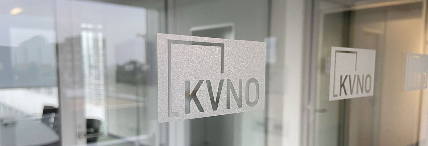 Der gläserne Eingangsbereich der Kassenärztlichen Vereinigung Nordrhein