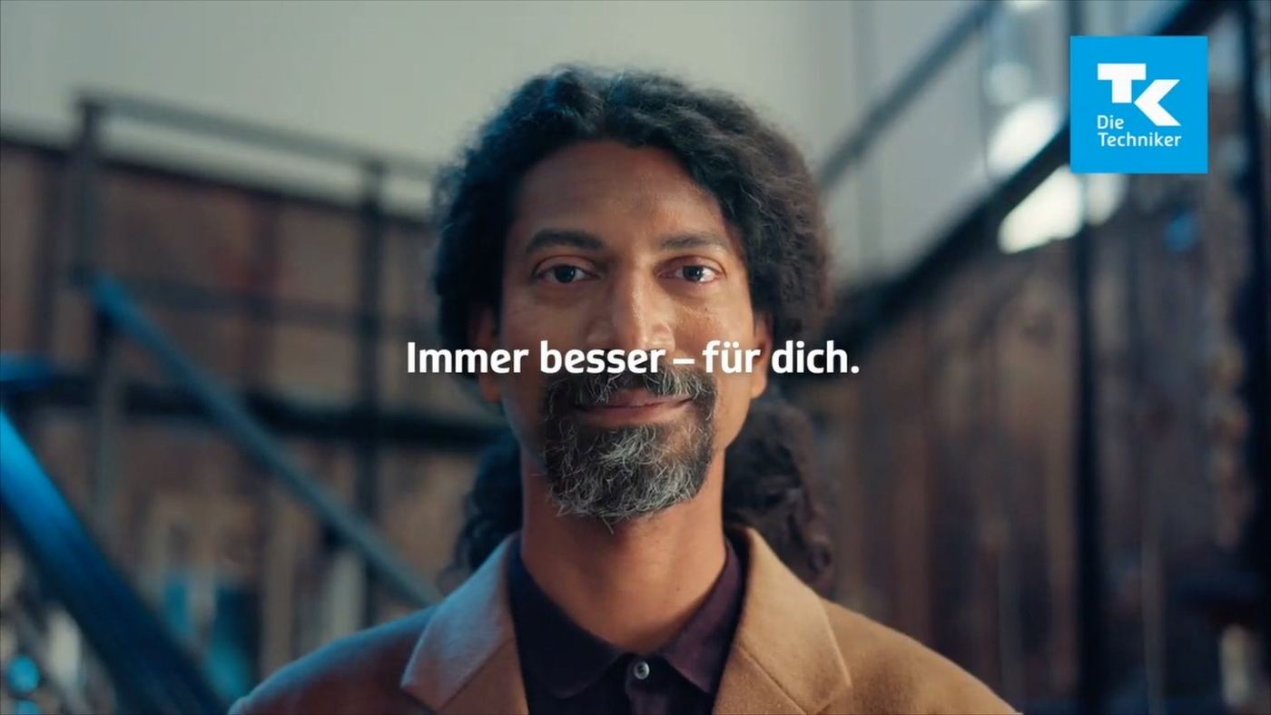 Standbild aus einem Film der Techniker mit dem Claim „Immer besser – für dich.“
